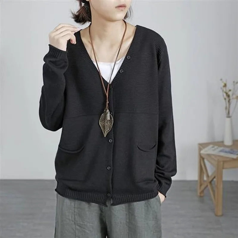 Long Sweaters V Neck Tops Sweater Cashmere Cardigans Woman Y2k Vintage Brown Crochet Knitted Cardigan for Women 2025 Trend Black