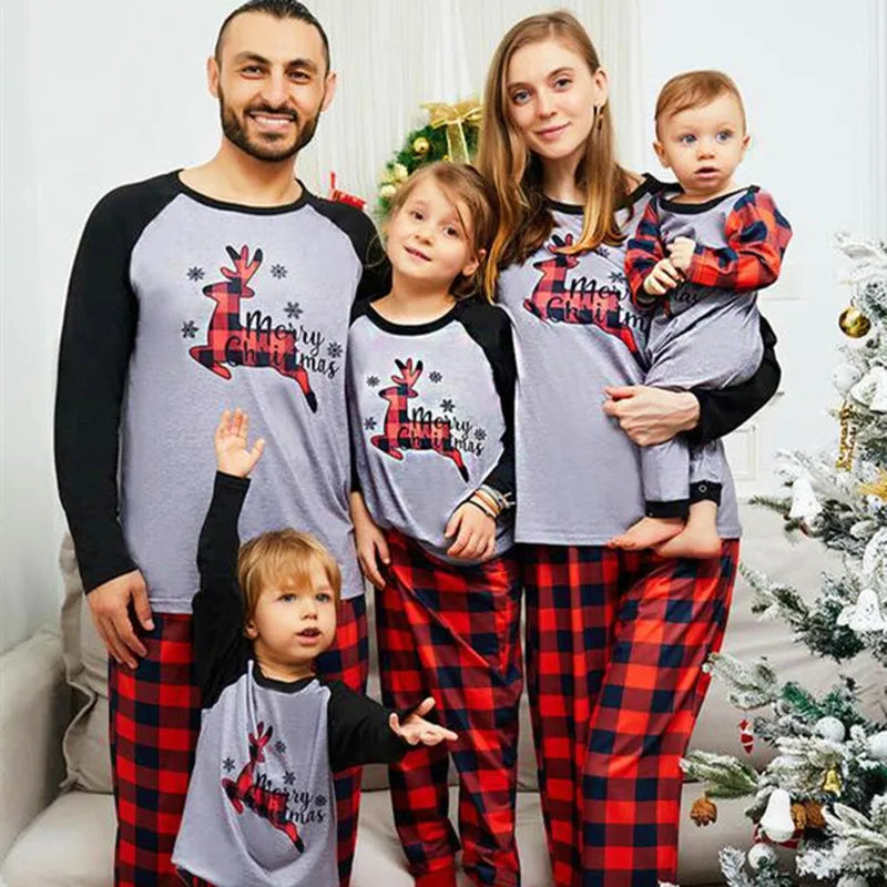 Mom Dad Kids Christmas Print Pajamas Set 2 Piece Pyjama Xmas Family Look Sleepwear Xmas Family Matching Outfits Pjs Loungewear