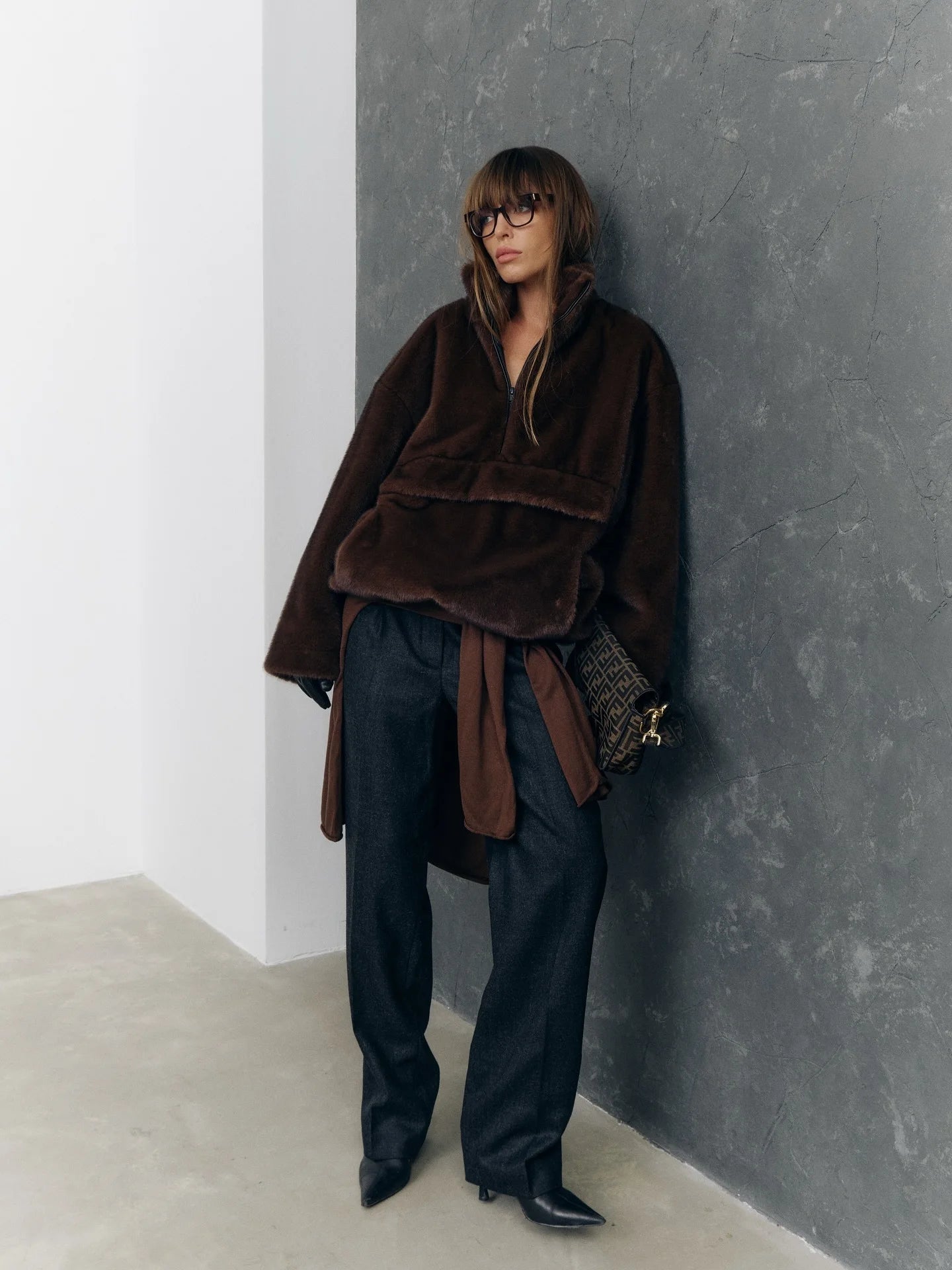 2025 Designer Faux Fur Coat, New Winter Style, Warm Pullover Zipper Top Simple Stylish And Elegant
