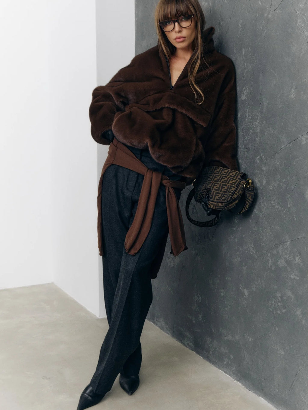 2025 Designer Faux Fur Coat, New Winter Style, Warm Pullover Zipper Top Simple Stylish And Elegant