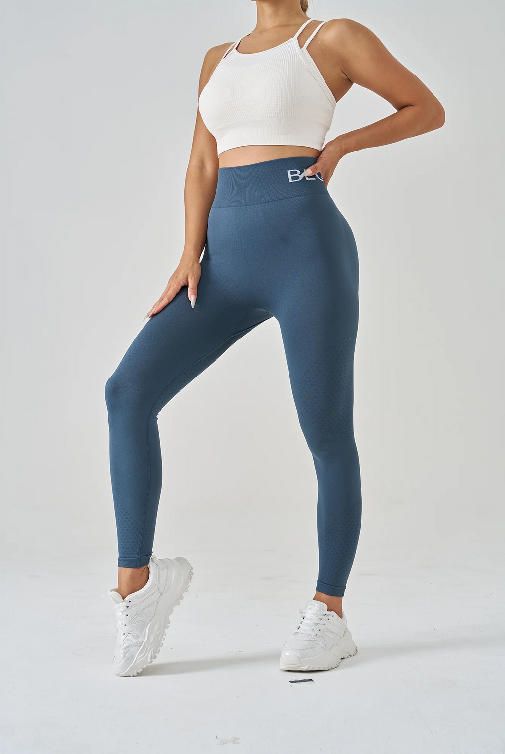 Butt-Lifting Design Pant Women Sports Seamless Yoga Leggings Odor-Resistant Fabric Solid Color Yoga Gym Clothes Fitness Clothing