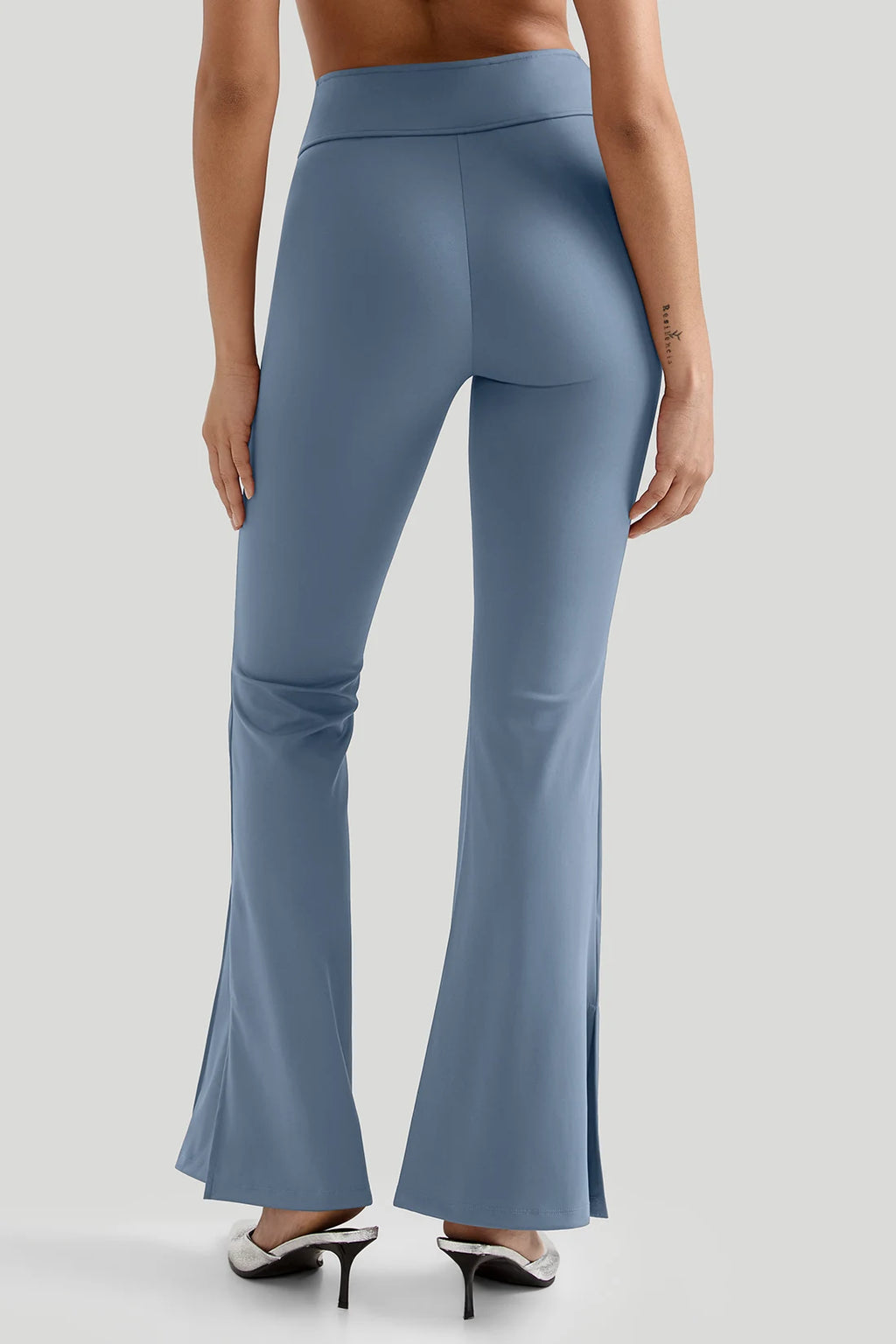Women's V-Waist Flared Yoga Pants Slim-Fit Seamed Butt-Lifting Wide-Leg Trousers  Soft Comfortable Casual Flared  Sports Pants