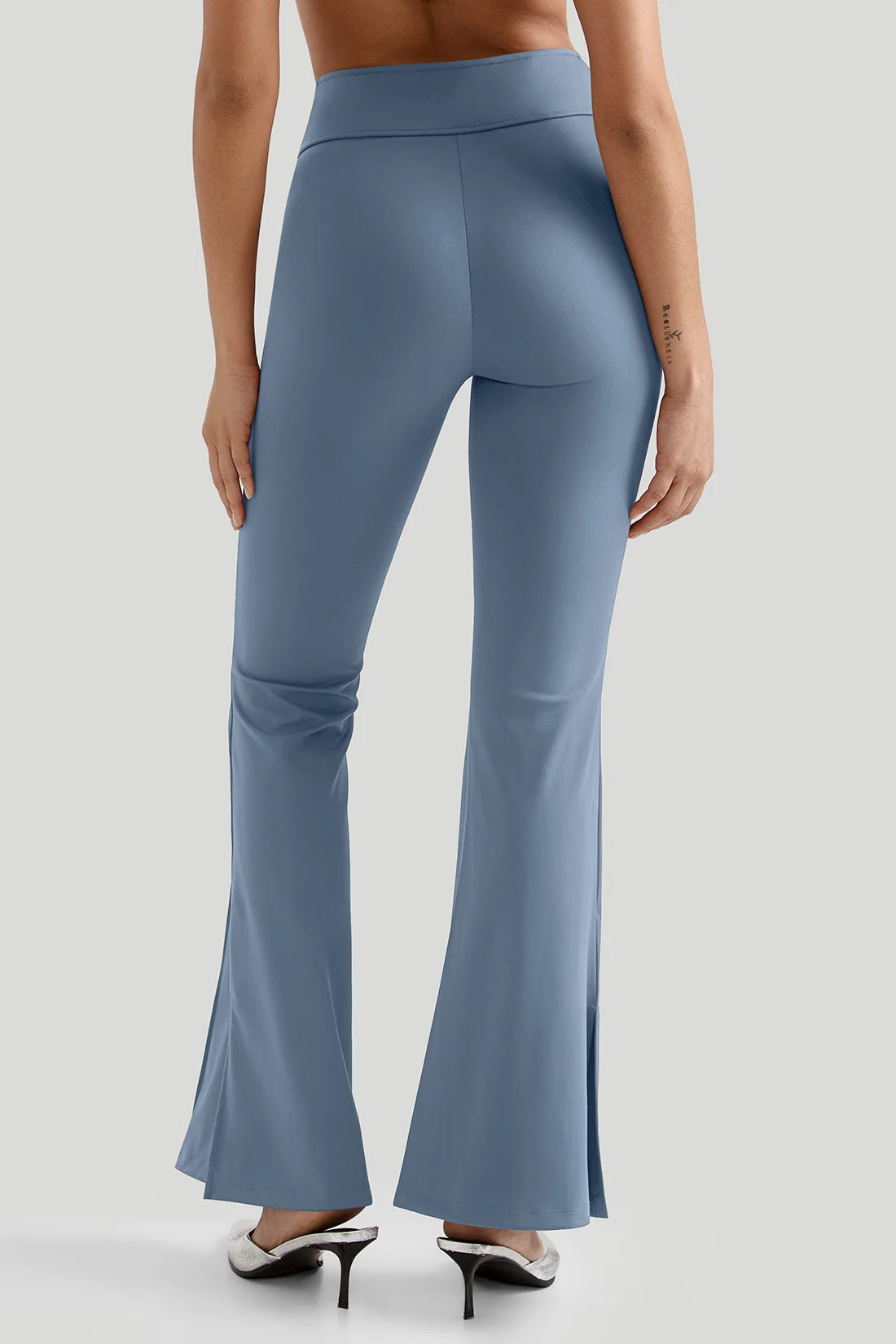 Women's V-Waist Flared Yoga Pants Slim-Fit Seamed Butt-Lifting Wide-Leg Trousers  Soft Comfortable Casual Flared  Sports Pants