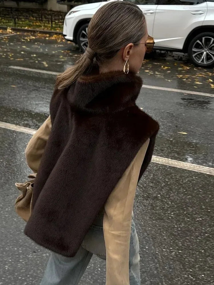 2025 Brand Fashion Warm Faux Fur Sable Vest Crop Top Autumn Winter Turtleneck Faux Mink Fur Tank Tops Sleeveless Jacket Coat