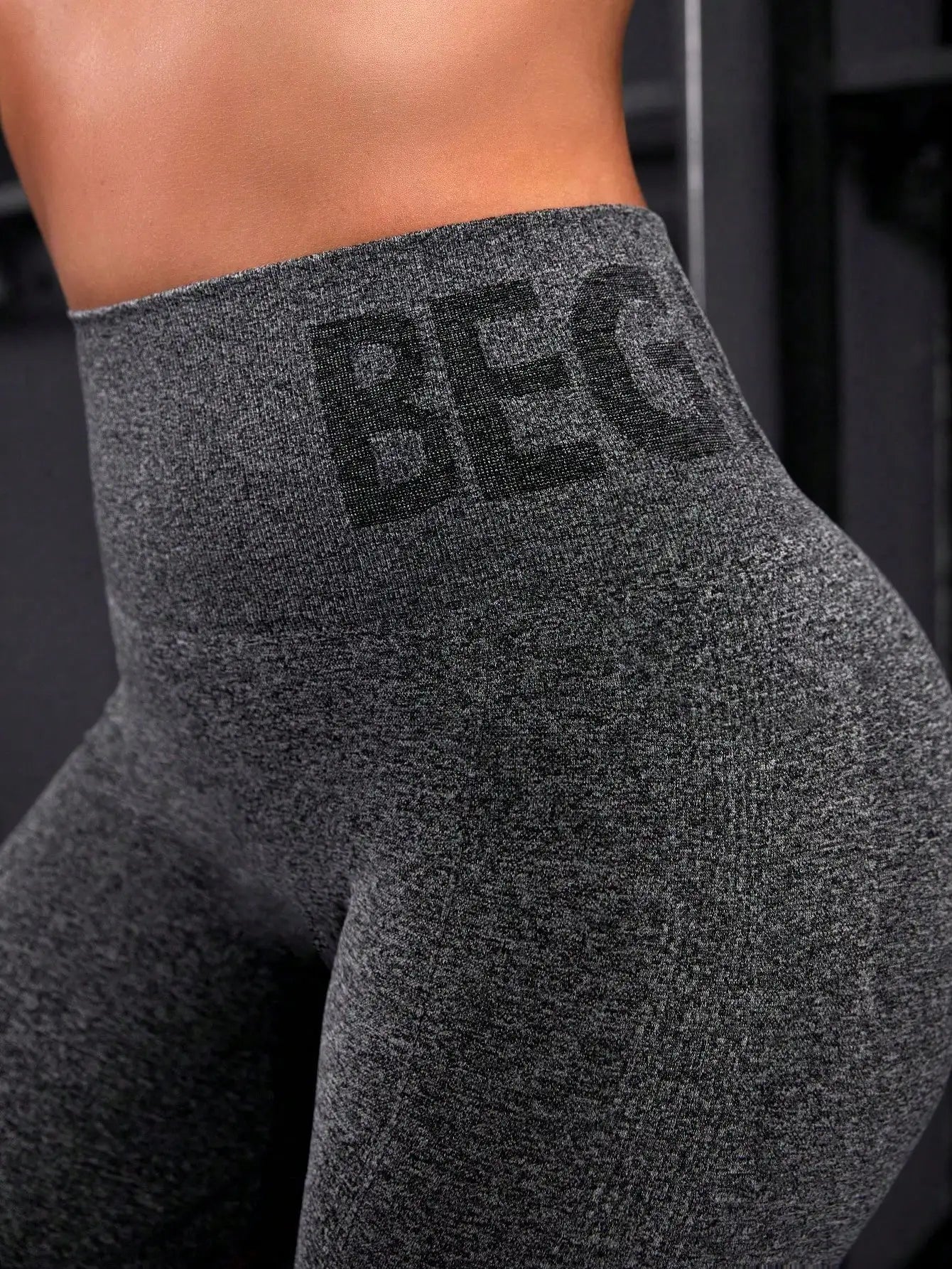 Seamless letter peach yoga pants, hip lifting yoga clothes, tight fitting high waisted sports and fitness pants for women