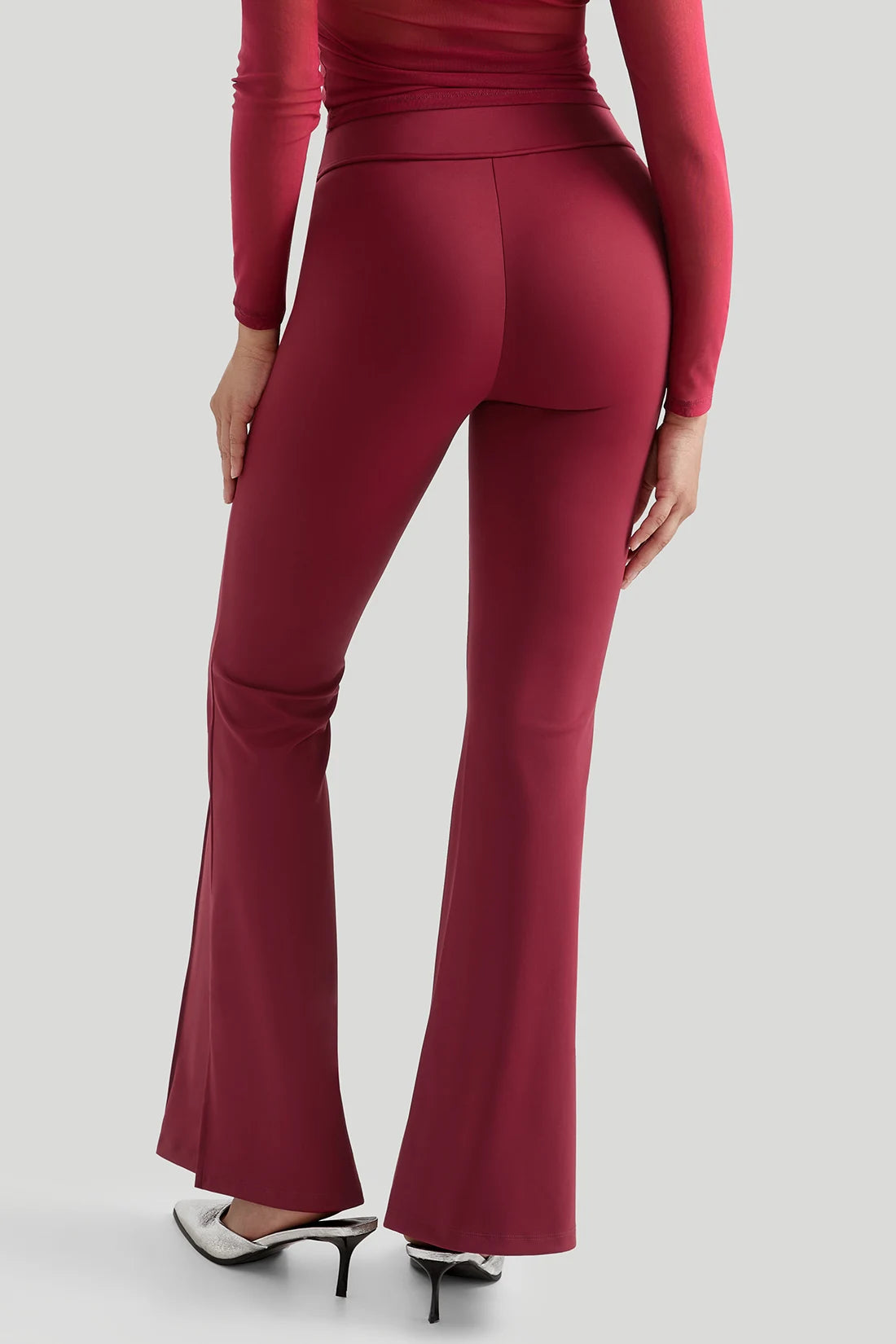 Women's V-Waist Flared Yoga Pants Slim-Fit Seamed Butt-Lifting Wide-Leg Trousers  Soft Comfortable Casual Flared  Sports Pants