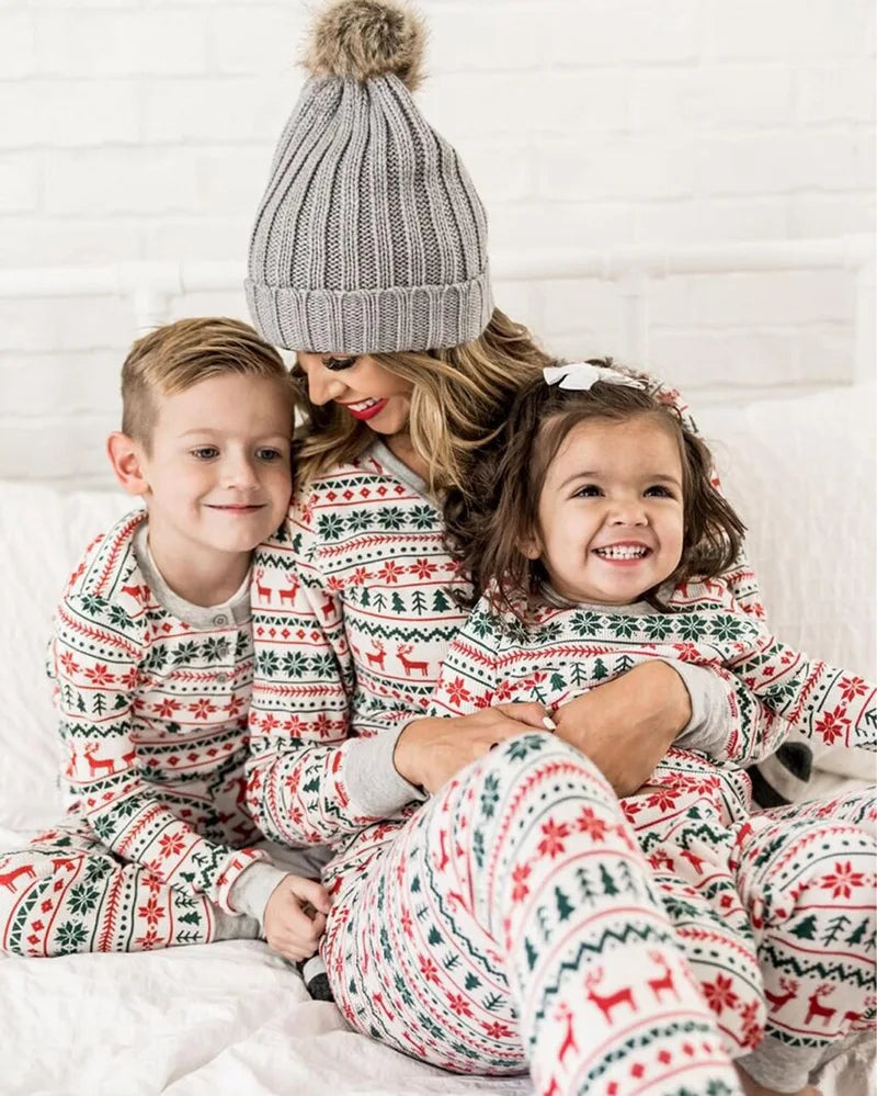 Christmas Family Matching Pajamas Set 2025 Mom Dad Kids Elk Print 2Pcs Clothes Baby Romper Family Look Soft Sleepwear Xmas Gift