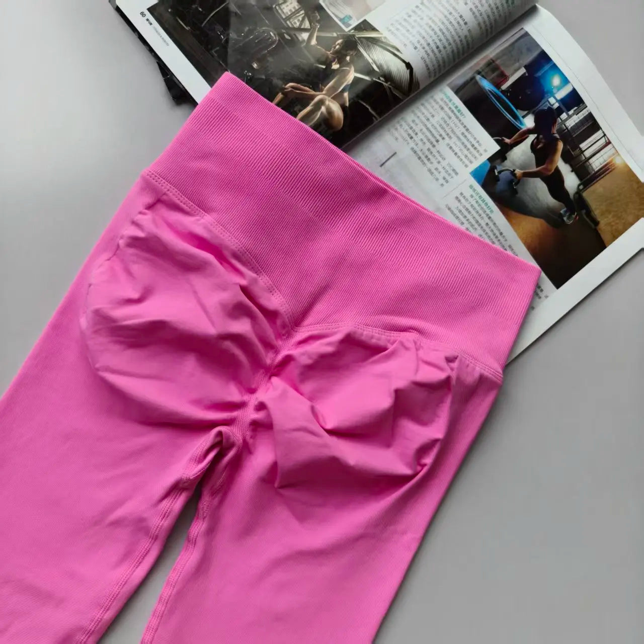 Seamless High Waist Leggings Peach Butt Lifting Fitness Pants Tight Stretch Thin Quick-drying Breathable Yoga Suit Sports Pants
