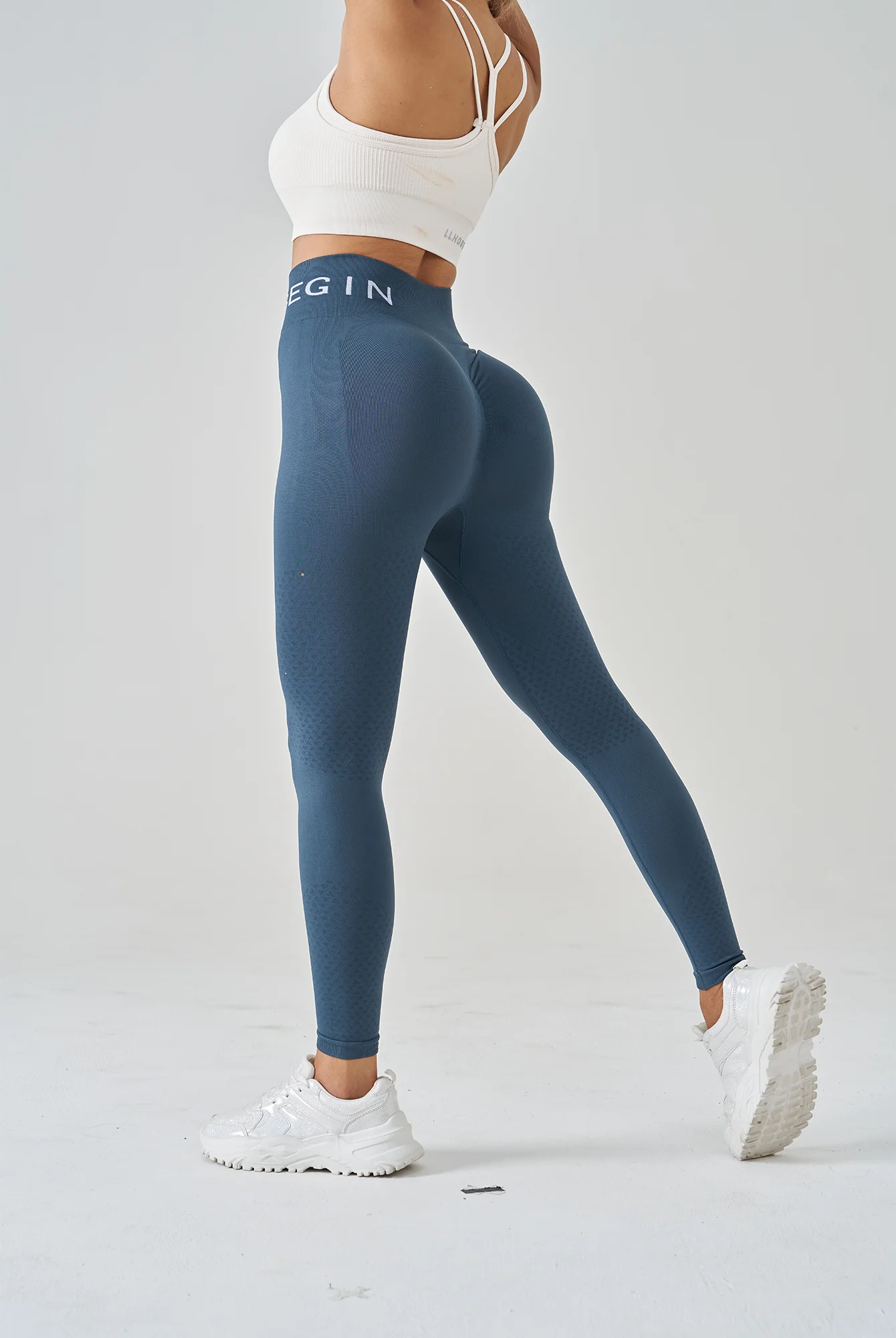 Butt-Lifting Design Pant Women Sports Seamless Yoga Leggings Odor-Resistant Fabric Solid Color Yoga Gym Clothes Fitness Clothing